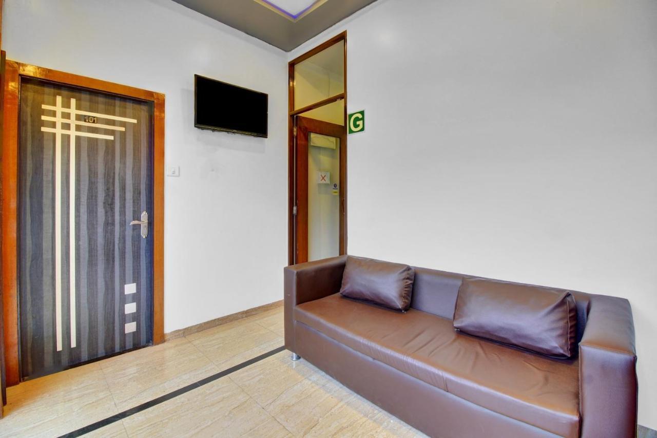 Flagship 83490 Hotel Bently Palace Βομβάη Εξωτερικό φωτογραφία