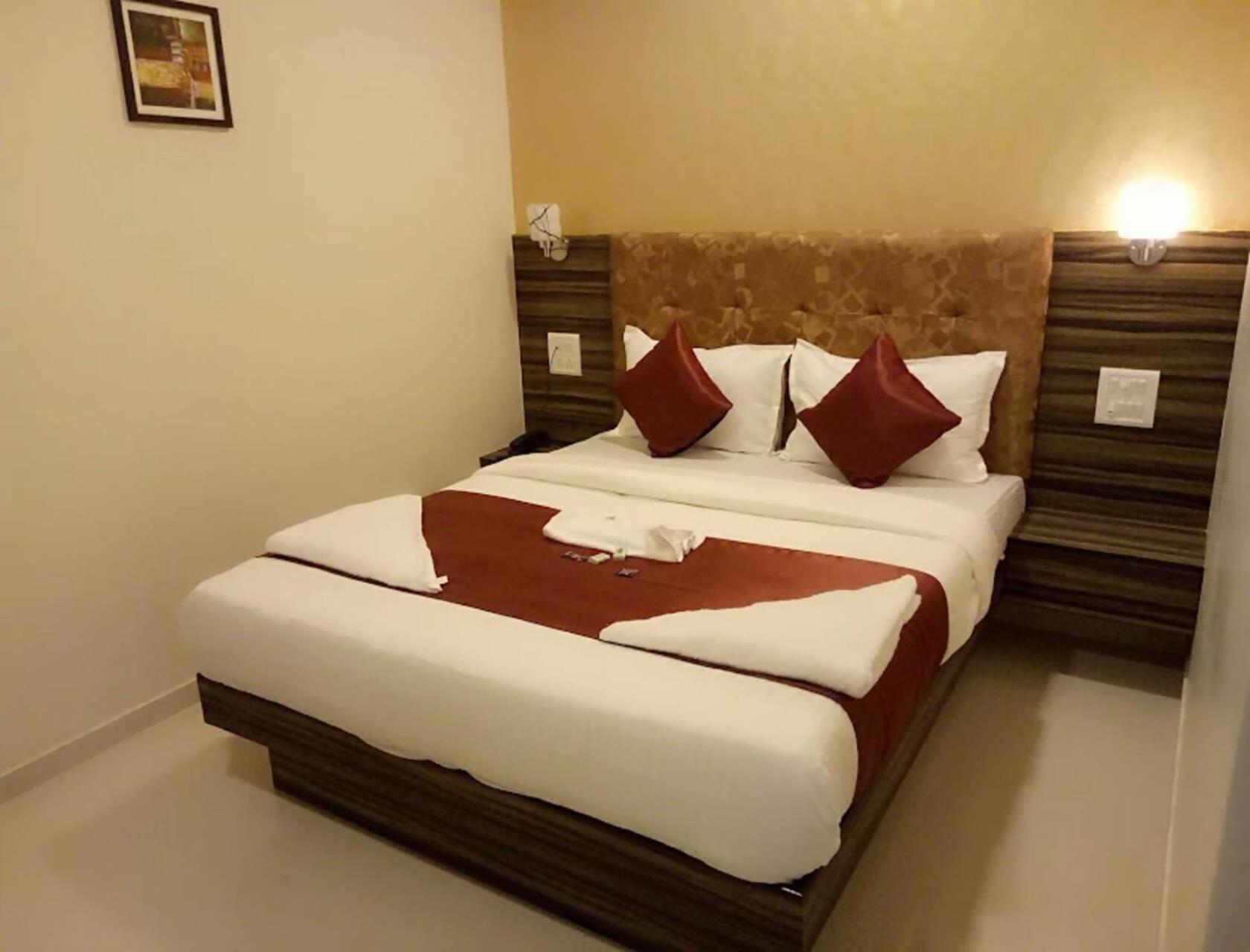 Flagship 83490 Hotel Bently Palace Βομβάη Εξωτερικό φωτογραφία