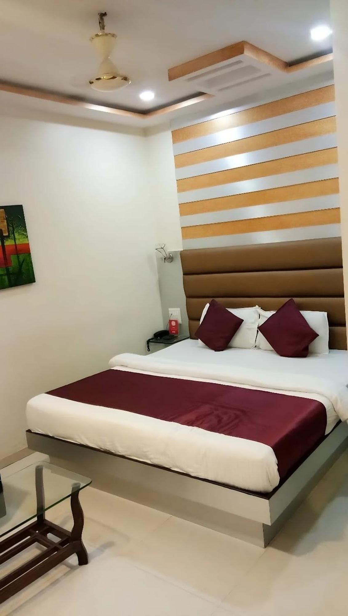 Flagship 83490 Hotel Bently Palace Βομβάη Εξωτερικό φωτογραφία
