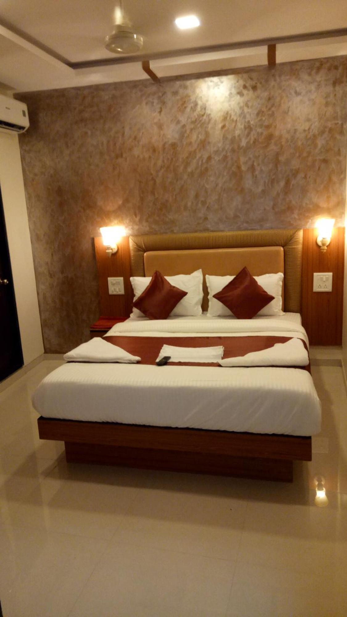 Flagship 83490 Hotel Bently Palace Βομβάη Εξωτερικό φωτογραφία
